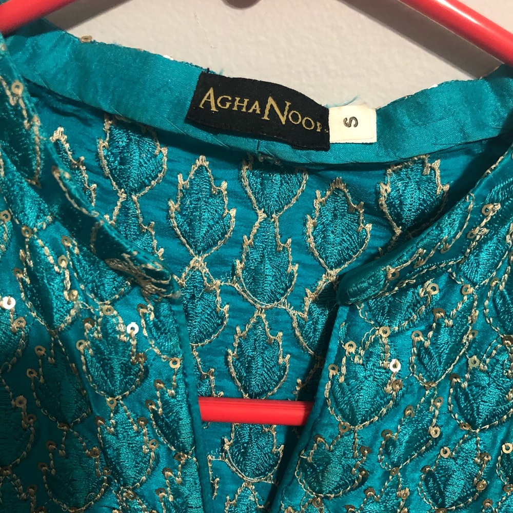 Agha Noor mint condition shirt size small